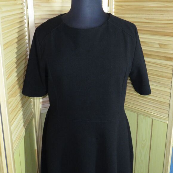 Spencer + Shaw Black Short Sleeve Textured Heavyweight Fit Flare Dress Plus 1X - Picture 3 of 8